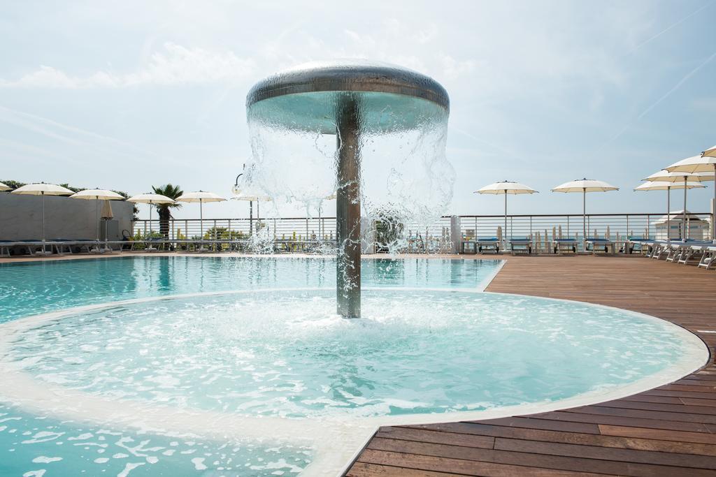 Hotel Cambridge Lido di Jesolo Eksteriør billede