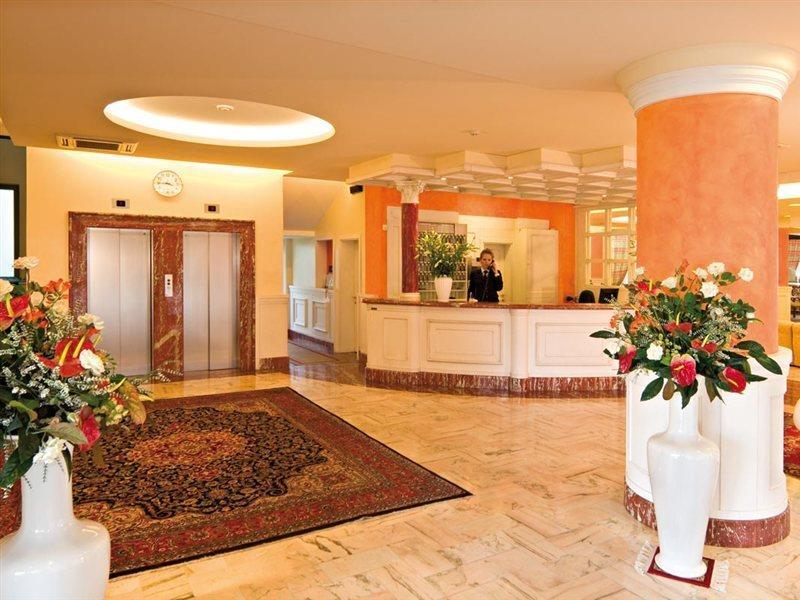 Hotel Cambridge Lido di Jesolo Eksteriør billede