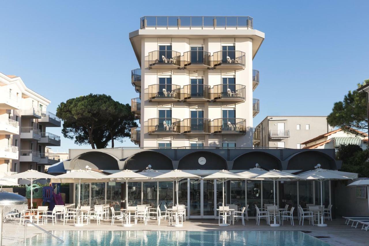 Hotel Cambridge Lido di Jesolo Eksteriør billede