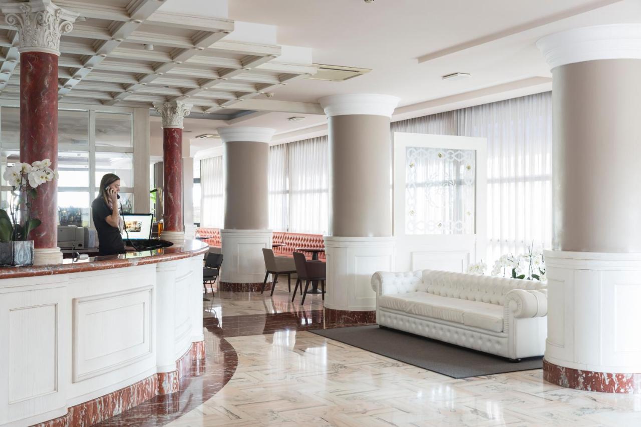 Hotel Cambridge Lido di Jesolo Eksteriør billede